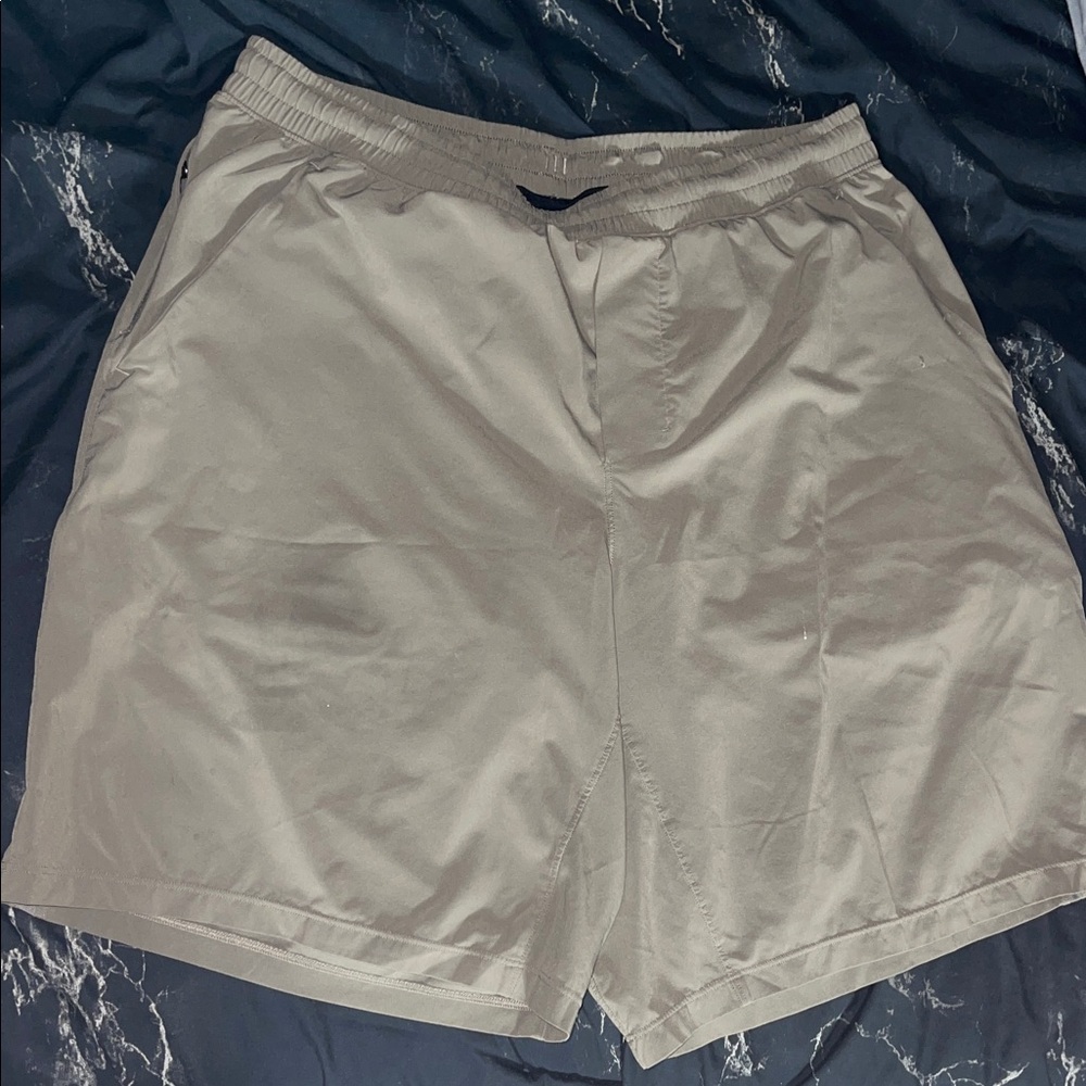 Men's olive green shorts Lululemon large